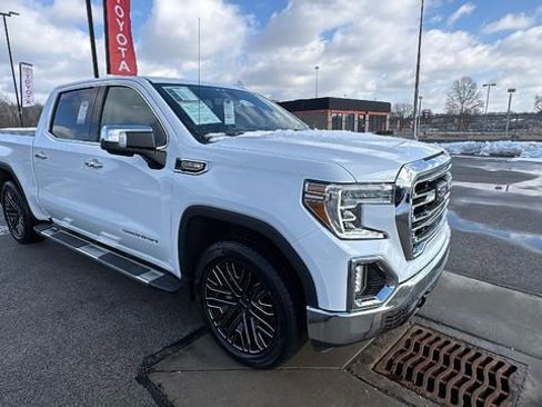 Used 2022 GMC Sierra 1500 SLT w/ SLT Convenience Package image 9