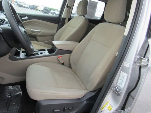 Used 2018 Ford Escape SE w/ Ford Safe & Smart Package FWD image 24