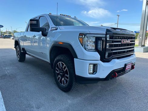 Used 2023 GMC Sierra 2500 AT4 w/ AT4 Preferred Package AWD/4WD image 4