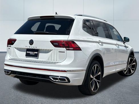 Used 2022 Volkswagen Tiguan SEL R-Line AWD/4WD image 2