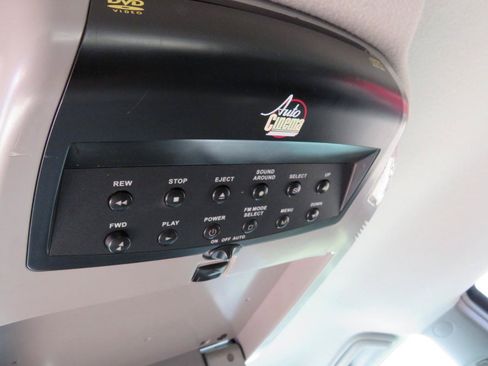 Used 2005 Toyota Sienna LE FWD image 23
