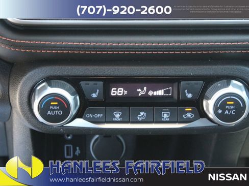 Used 2020 Nissan Kicks SR w/ SR Premium Package FWD image 21
