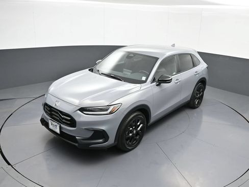 Certified 2024 Honda HR-V Sport image 32