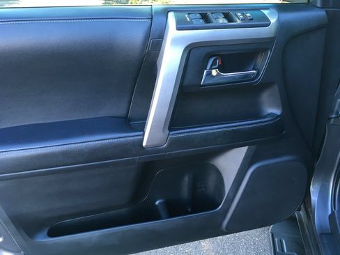 Used 2021 Toyota 4Runner SR5 Premium w/ Moonroof Package AWD/4WD image 20