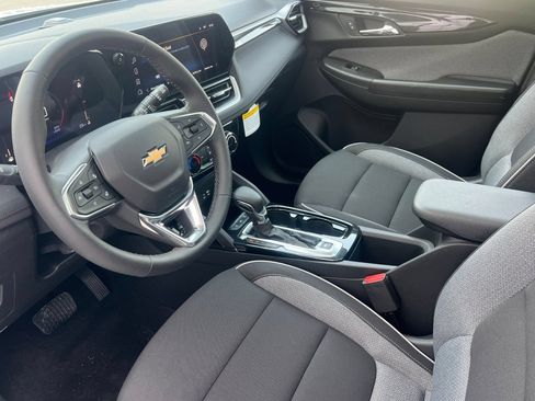 New 2026 Chevrolet TrailBlazer LT w/ LT Cold Weather Package AWD/4WD image 7