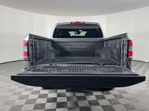 Used 2024 Nissan Frontier SV image 42
