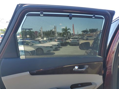 Used 2017 Kia Sorento EX w/ EX V6 Premium Package image 30