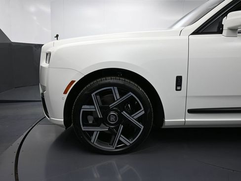 New 2026 Rolls-Royce Cullinan Black Badge AWD/4WD image 12
