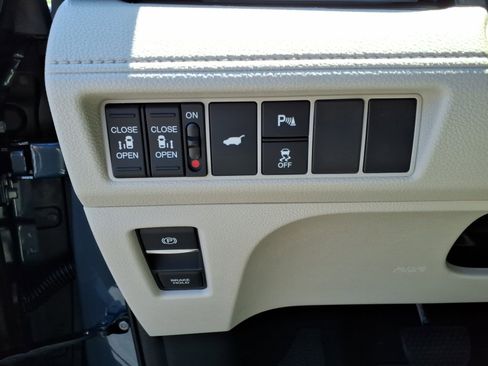 New 2026 Honda Odyssey Touring image 18