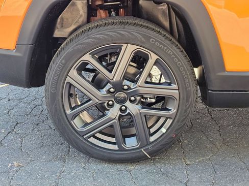 New 2026 Jeep Compass Limited image 9