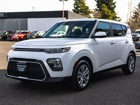 Used 2022 Kia Soul LX FWD image 4