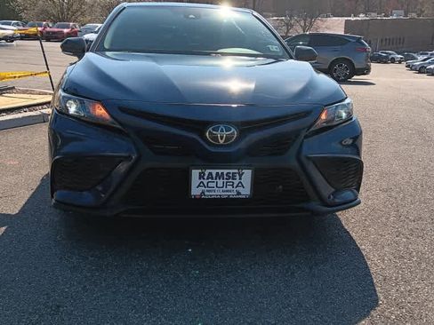 Used 2023 Toyota Camry SE image 8
