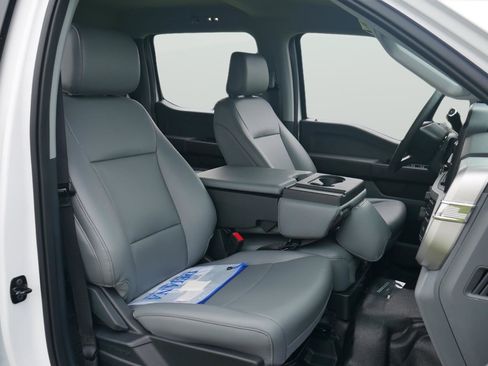 New 2025 Ford F250 XL w/ XL Chrome Package image 53