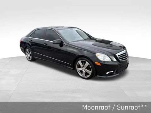 Used 2011 Mercedes-Benz E 350 4MATIC Sedan image 2