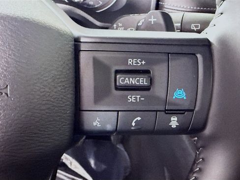 Used 2026 Nissan Rogue SV image 15