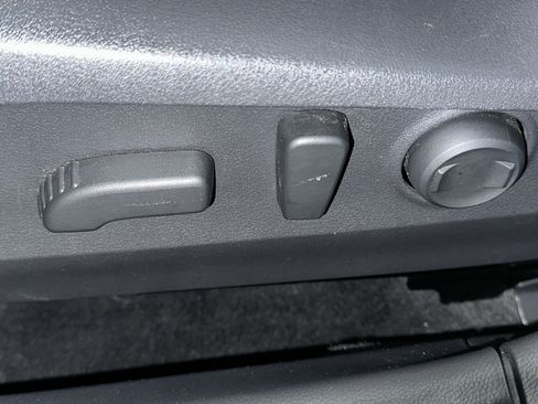 Used 2024 Subaru Outback Premium AWD/4WD image 11