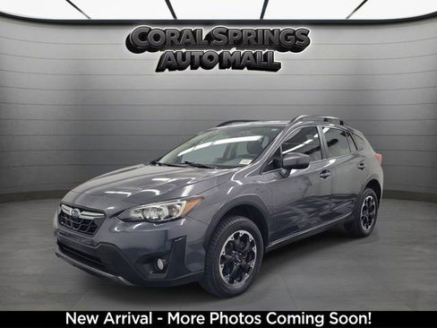 Used 2021 Subaru Crosstrek 2.0i Premium w/ Moonroof Package AWD/4WD image 3