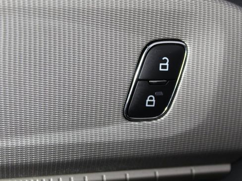 Certified 2025 Ford Explorer Active image 22