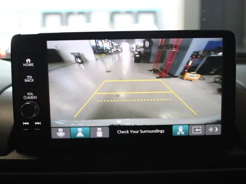 Used 2025 Honda Pilot Touring image 16