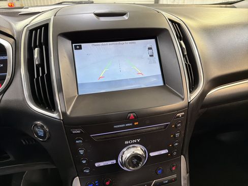 Used 2018 Ford Edge Titanium w/ Equipment Group 301A image 19
