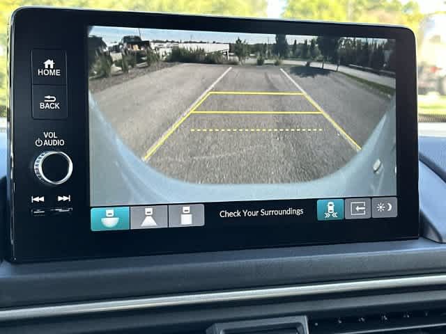 Used 2025 Honda Pilot Touring image 15