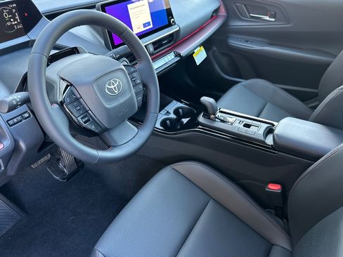 New 2026 Toyota Prius Plug-In Hybrid image 9