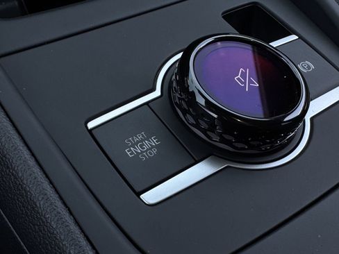 New 2026 Volkswagen Tiguan SE R-Line FWD image 22