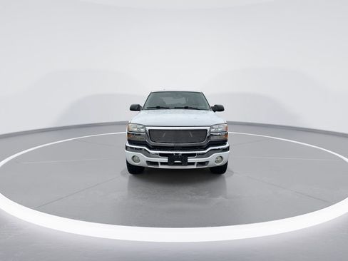 Used 2004 GMC Sierra 2500 SLE AWD/4WD image 3
