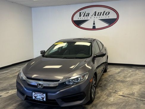Used 2018 Honda Civic EX image 7