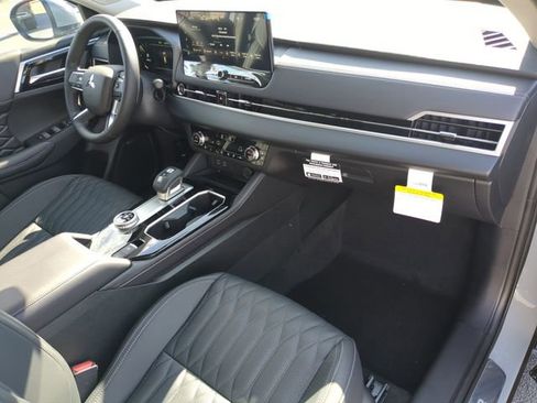 New 2026 Mitsubishi Outlander SEL FWD image 15