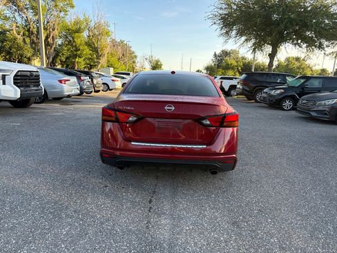 Used 2023 Nissan Altima 2.5 SR w/ SR Premium Package FWD image 4