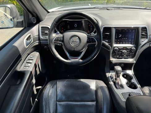 Used 2018 Jeep Grand Cherokee Trailhawk w/ Trailhawk Luxury Group AWD/4WD image 15