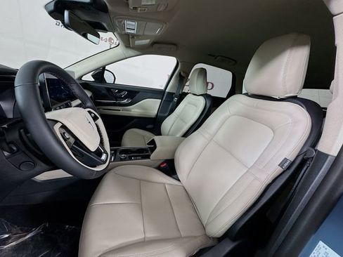 New 2026 Lincoln Corsair Premiere FWD image 23