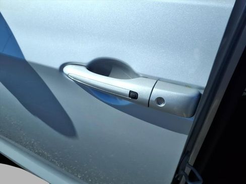 New 2026 Chrysler Pacifica Select image 30