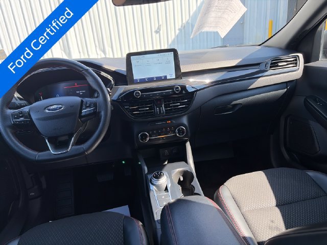 Certified 2025 Ford Escape ST-Line AWD/4WD image 13