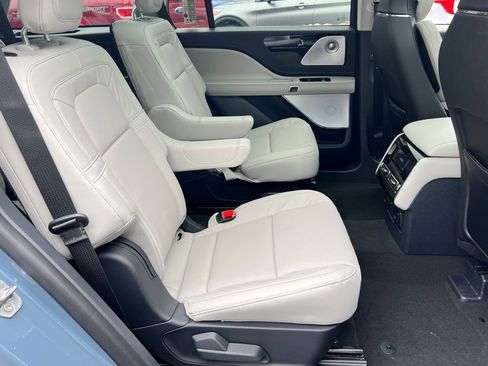 New 2026 Lincoln Aviator Reserve image 11
