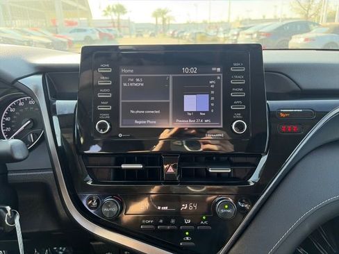 Used 2024 Toyota Camry SE FWD image 21
