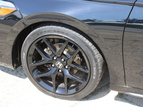 Used 2022 Honda Civic Sport image 11