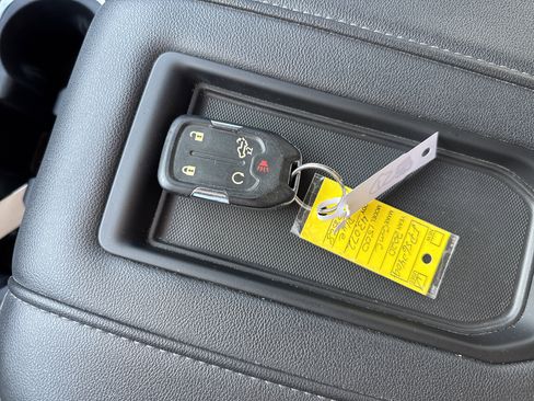 Used 2020 GMC Sierra 1500 SLT w/ SLT Convenience Package image 29