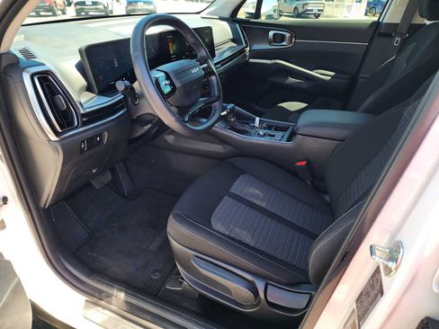 Used 2026 Kia Sorento LX FWD image 17