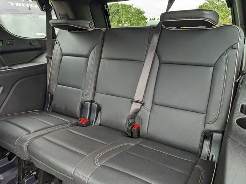 Used 2025 Chevrolet Tahoe Premier RWD image 23