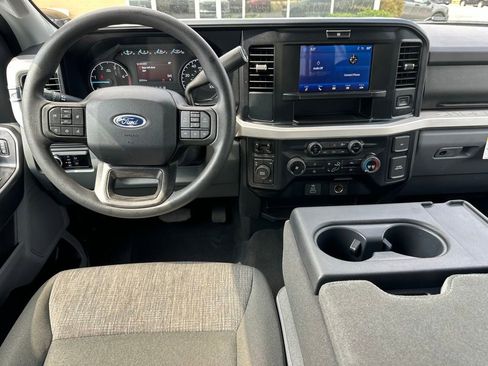 Used 2025 Ford F250 XLT AWD/4WD image 24