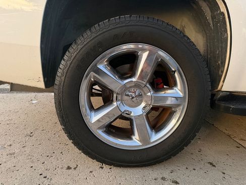 Used 2011 Chevrolet Tahoe LTZ RWD image 19