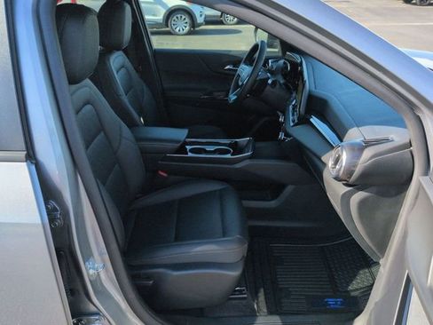 Certified 2025 Chevrolet Equinox LT w/ Convenience Package II image 26