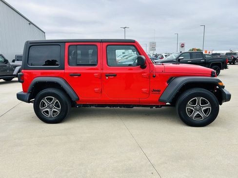 Used 2022 Jeep Wrangler Unlimited Sport AWD/4WD image 34