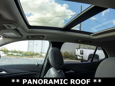 Used 2022 Buick Encore GX Essence w/ Experience Buick Package image 11