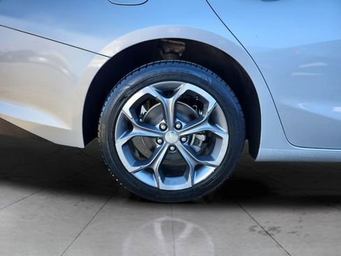 Used 2020 Chevrolet Malibu LT image 30