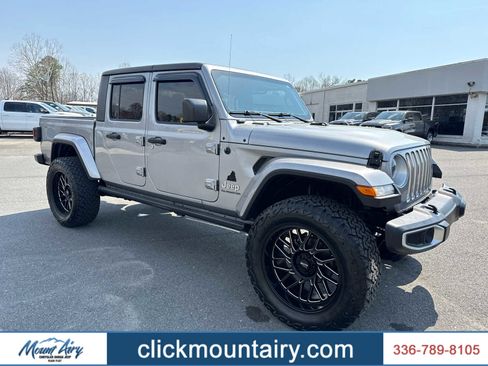 Certified 2020 Jeep Gladiator Overland w/ Trailer Tow Package image 1