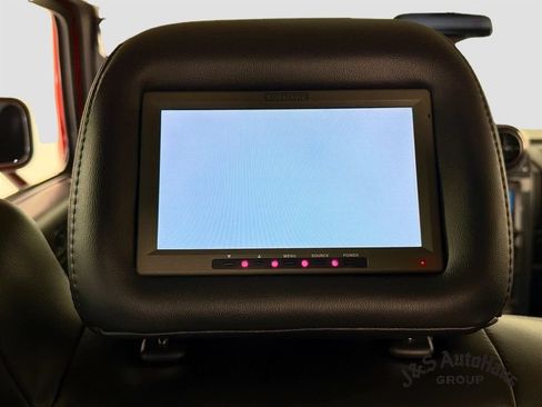 Used 2005 HUMMER H2 SUT w/ Preferred Equipment Group AWD/4WD image 30