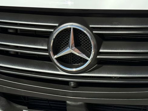 Used 2022 Mercedes-Benz Sprinter 2500 image 18